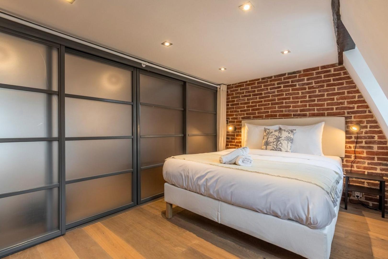 Two Bedroom Apartment In The Heart Of Old Lille Exterior photo